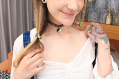 Ellie-Wain-EKS0F6-ev-anal-15