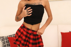 Larinha-Small-YUM231003-anal-03
