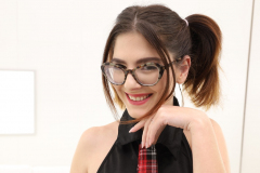 Sara-Bell-AGO230201-anal-15