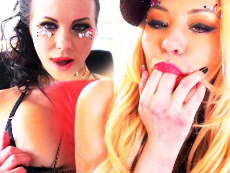 Alysa Gap Lola Taylor get double anal fucked